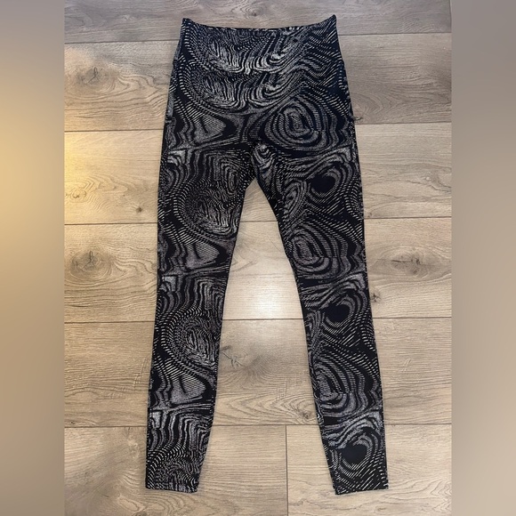 Fabletics Pants - FABLETICS Motion365+ Black and Gray Leggings
